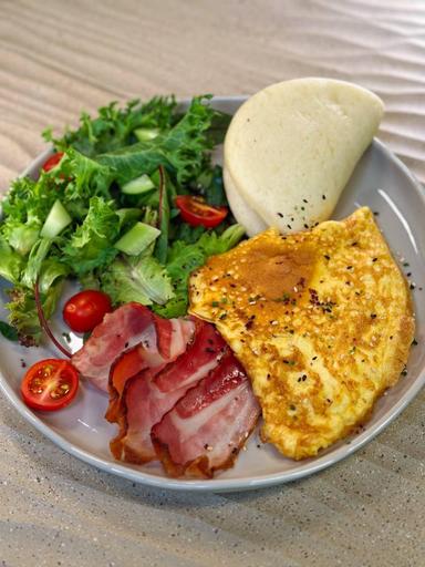Morning combo cu becon